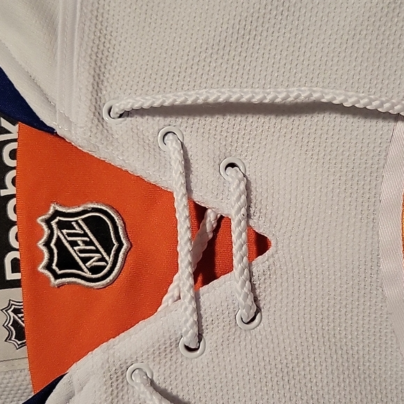 Islanders  Officially licensed 4X by Reebok - Picture 3 of 10